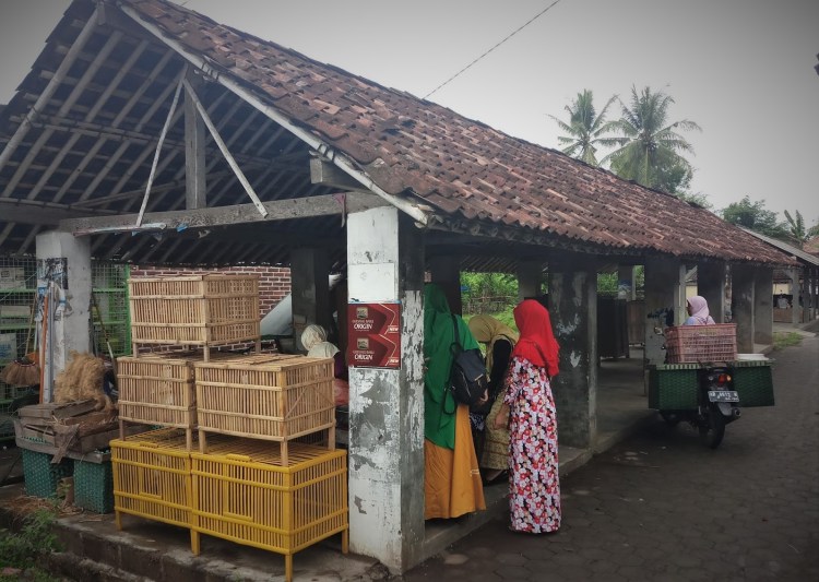 Sediakan warung makan tradisionil ala Jawa